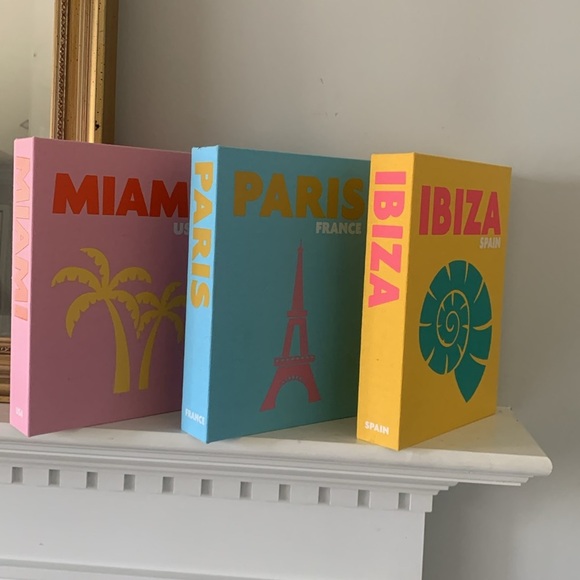 Colorful City-Themed Decorative Book Set set of 3 Preppy Room Decor Aesthetic - Picture 9 of 11
